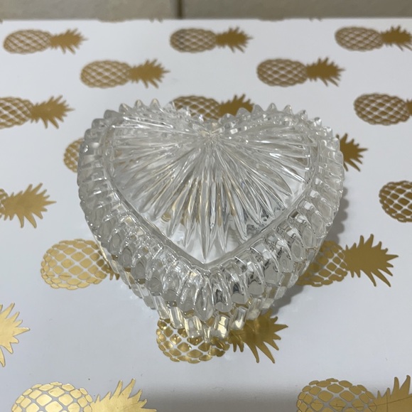 CRYSTAL HEART BOX - Picture 2 of 5